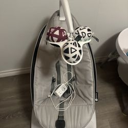 4 Moms Swing 
