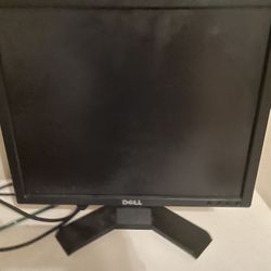 Dell E LCD Monitor 17 Inch Working Fine And Good Condition 