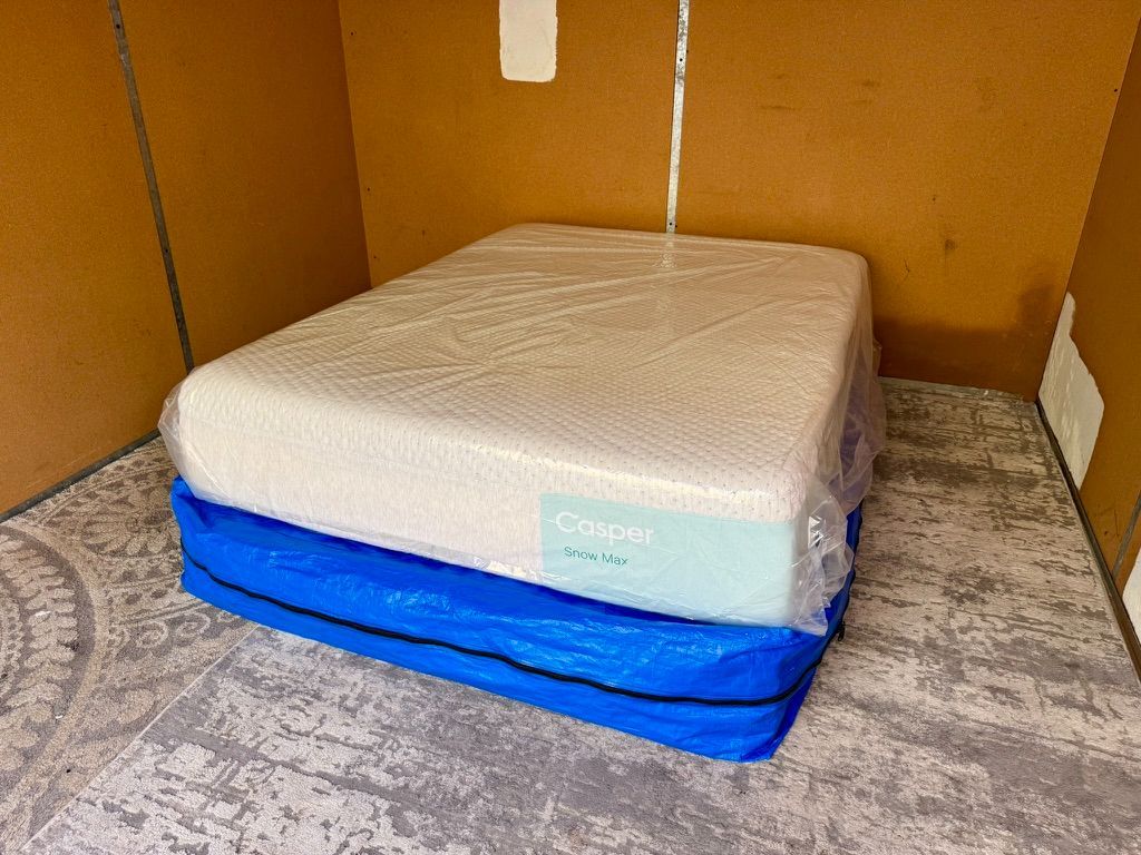 CASPER Snow Max Queen Mattress - Delivery Available