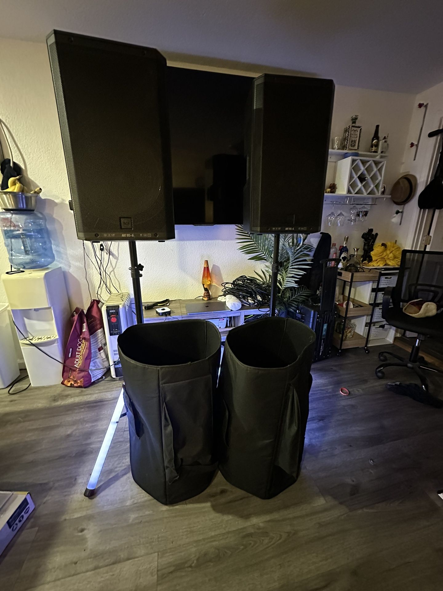 PAIR OF RCF ART15-A Speakers 