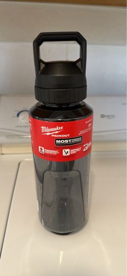 Milwaukee PACKOUT Water Bottle