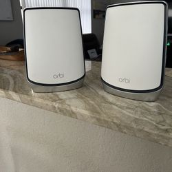 NETGEAR Orbi AX6000 WiFi Mesh System (RBK852)
