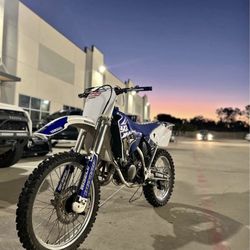 yz 125  Dirt Bike 
