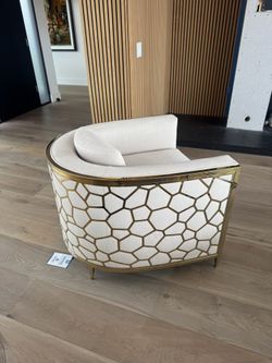 caracole Golden Curved Chair