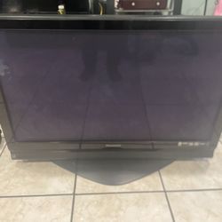 PANASONIC 40 INCH TV 