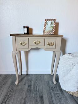 Side table / console table