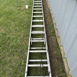 28 Foot Aluminum Extension Ladder 