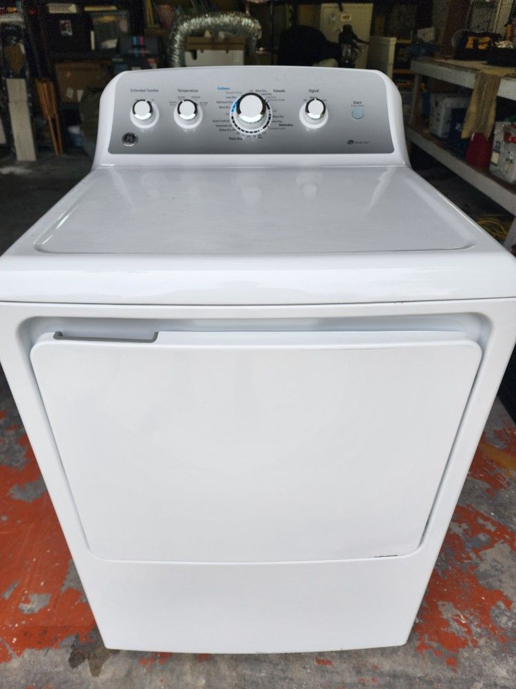 GE Vented Electric Dryer ( White)