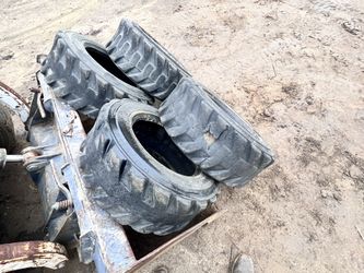 10 16.5 Bobcat Tires Skid Steer 