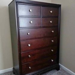 ISO Ashley Dresser