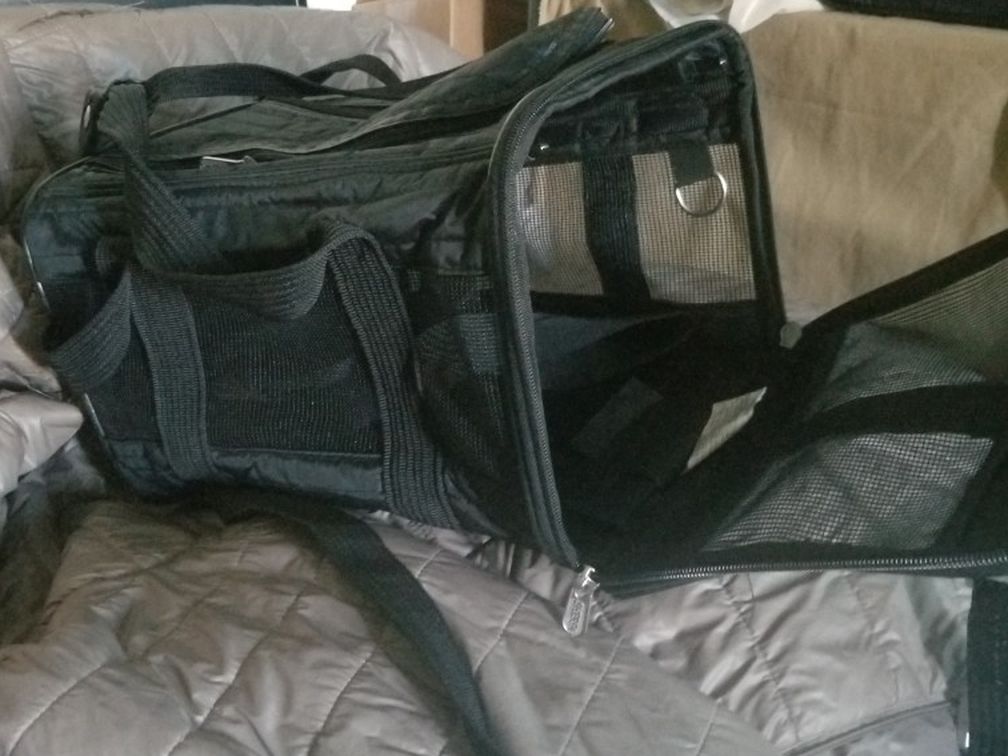 Small Airplane Approved Pet Carrier