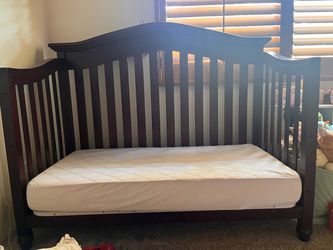FREE Crib/Toddler Bed
