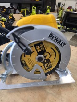 DeWalt 7-1/4" Circular Saw panchos Tools