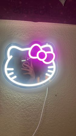 hello Kitty mirror light