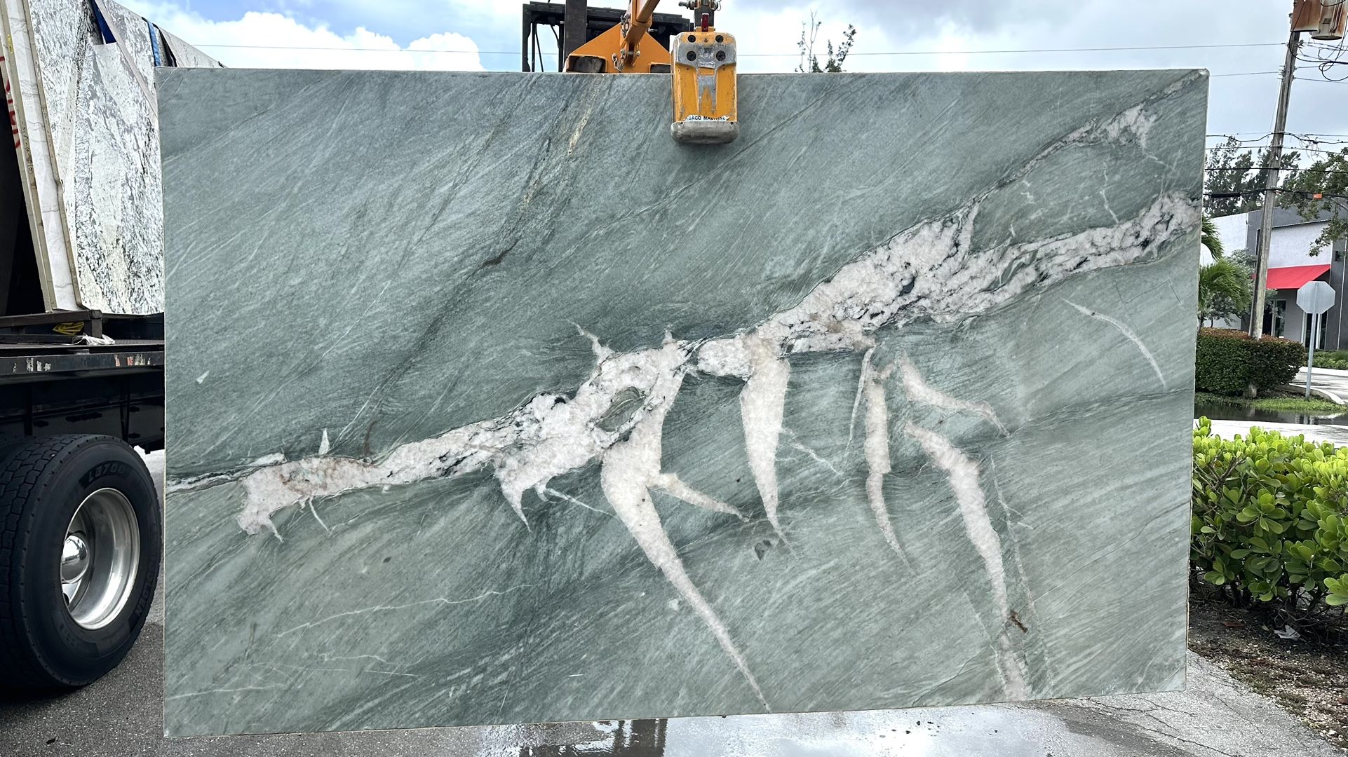 QUARTZITE SLABS CRISTALLO DEL MARE LEATHER 3CM FOR KITCHEN COUNTERTOPS 