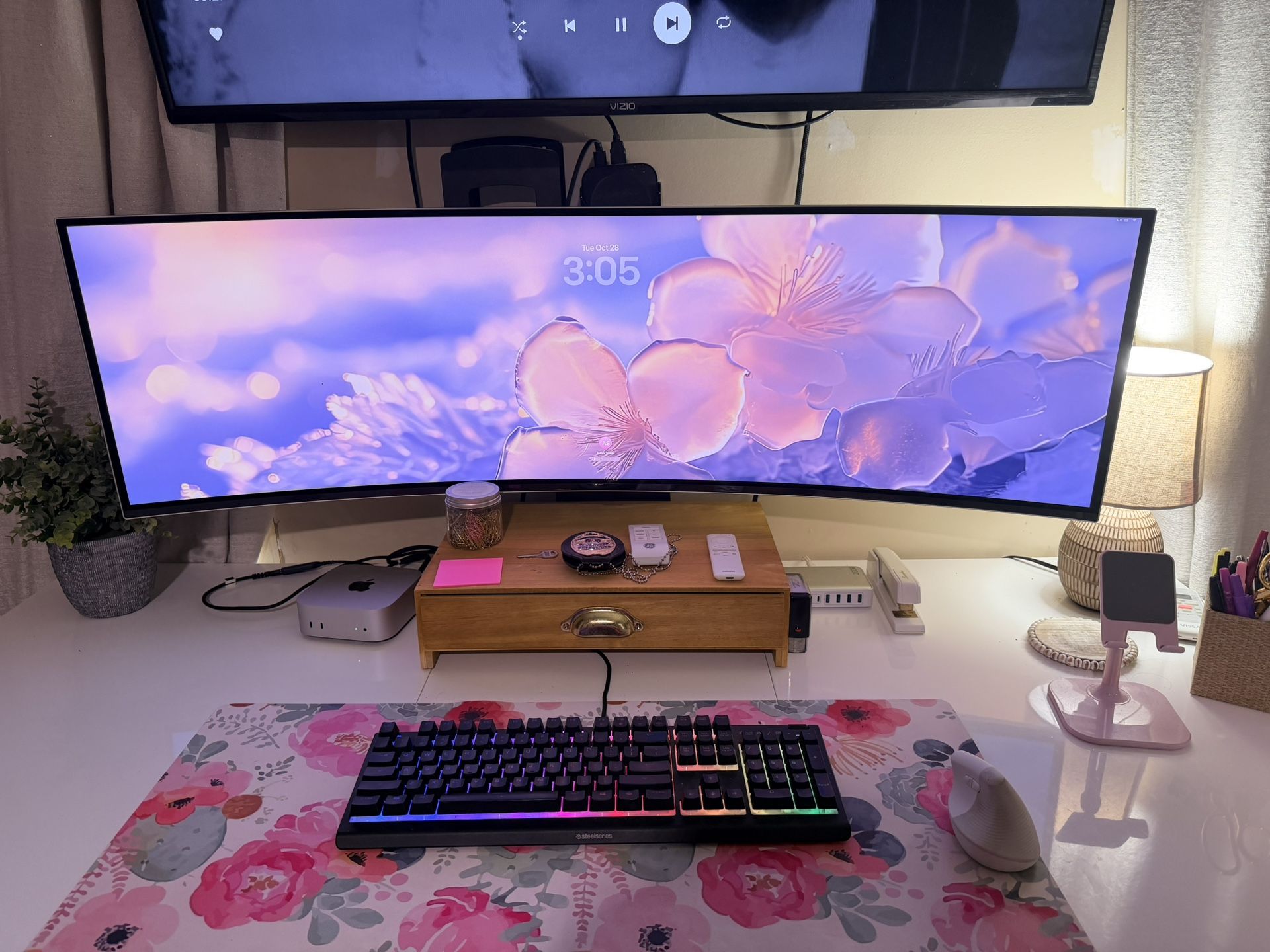 Samsung Odyssey 49” OLED G9 Curved Monitor