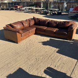 Leather Sectional Couch (Very Nice Leather) Good Condition. 