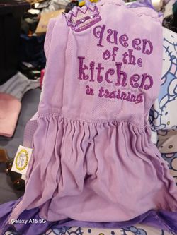 A Little Girls Apron 
