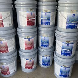 Pintura Y Material // Paint 