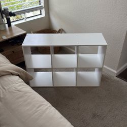 Closet Organizer / Shelf