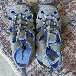 River Shoes Like New. Size 6 Women's. $6.00
