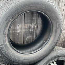 Michelin P275/65R18