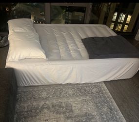 Vosser Air Mattress (queen size)