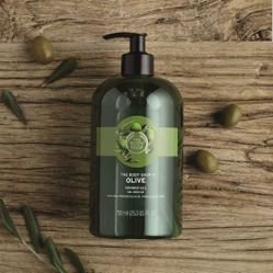 The Body Shop: Olive Shower Gel (4-750ml/25.3 oz)