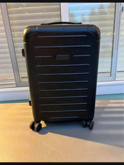 Solgaard Carry-On Closet Plus Suitcase Medium Black with Closet 2.0 350$ Value
