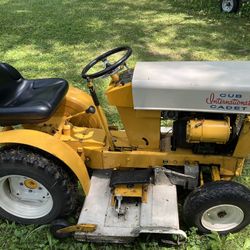 Vintage IHC Cub Cadet garden tractor
