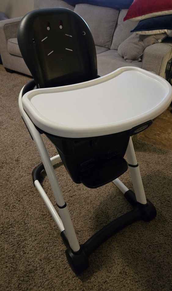 Convertible Highchair