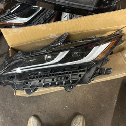 toyota venza headlight oem