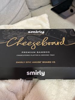 NEW Smirly Bamboo Charcuterie Board & Cheese Board Set – $40 OBO