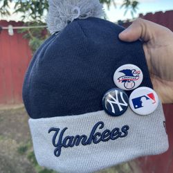 New era Yankees beanie Really Nice 