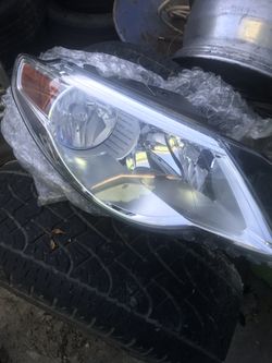 2010 vw. Head light