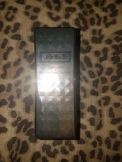 NEW Kat Von D lipstick (mother)