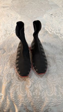 Red bottoms for kids
