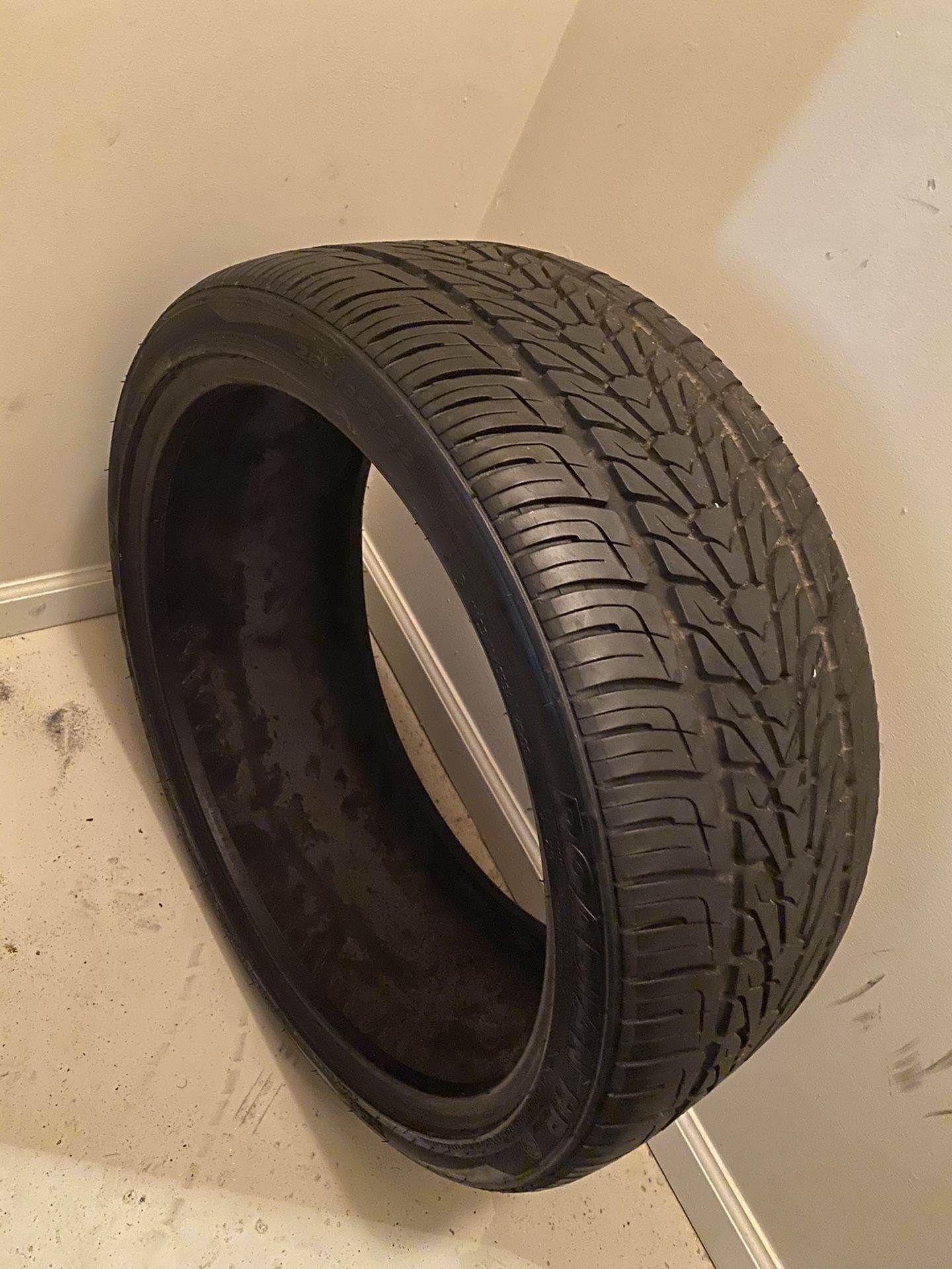 265/35/22 inch tire