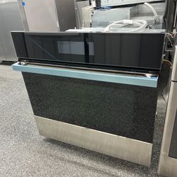 Jennair Noir 30” Single Wall Oven Electric W/ Air Fry 