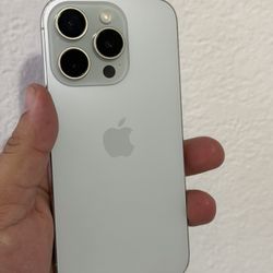 iPhone 15 Pro 128gb Natural Titanium Unlocked Crack Screen 