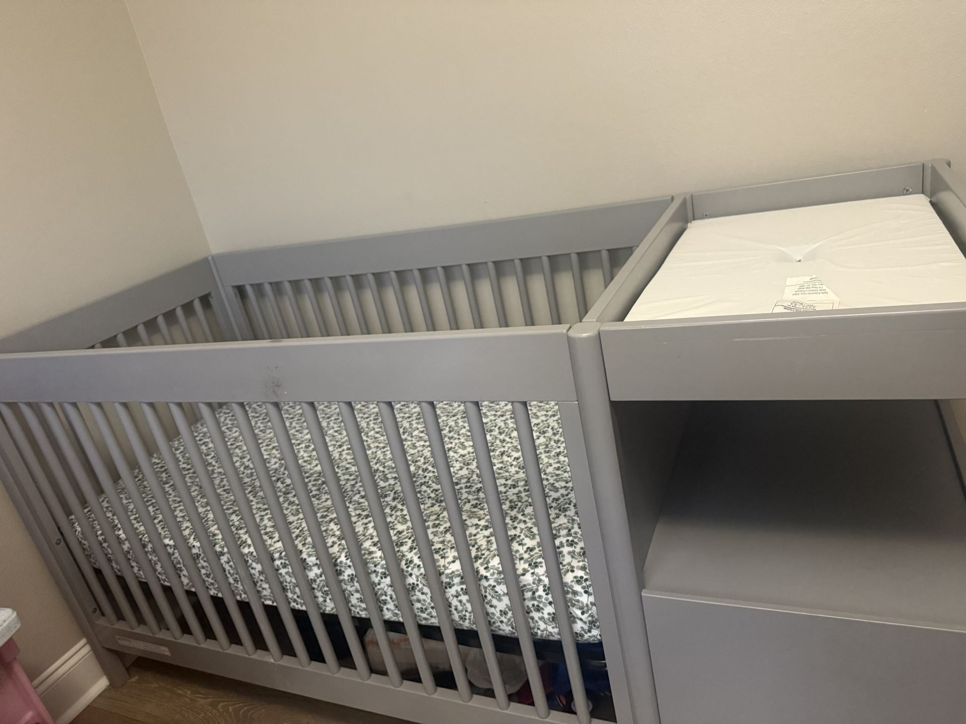 Crib With Changing Table