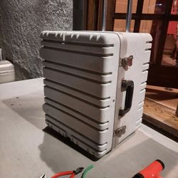 Military Grade Rugged Rolling Toolcase With Tools