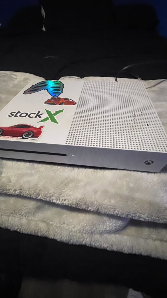 Xbox One S