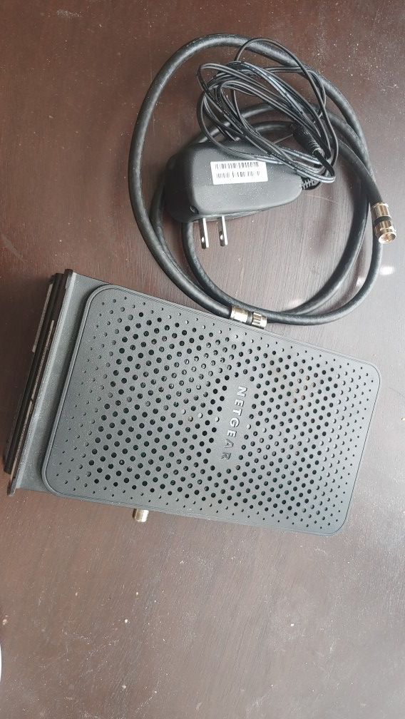 Wifi/cable modem combo