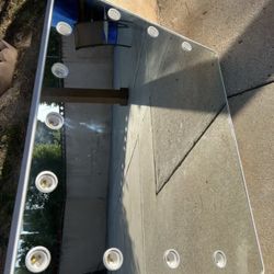 Lighted Vanity Mirror with Hollywood Bulb Design