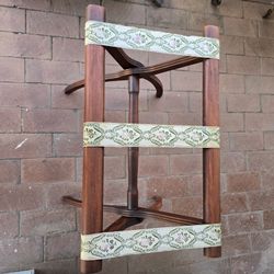 Luggage Holder 