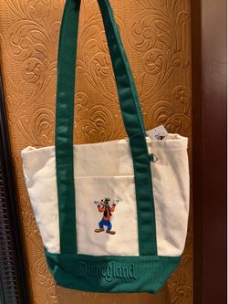 Disneyland small tote Goofy