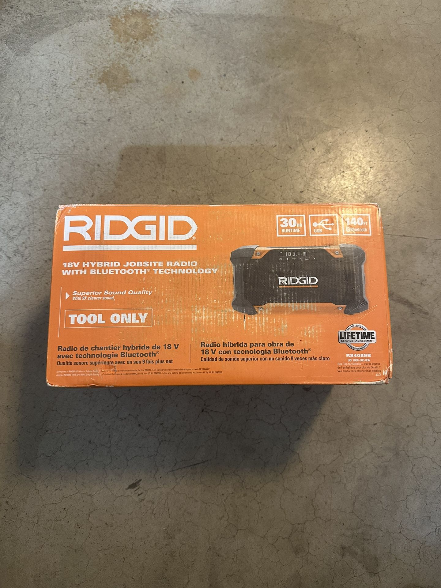 RIDGID 18V Hybrid Jobsite Radio with Bluetooth Technology (Tool Only)