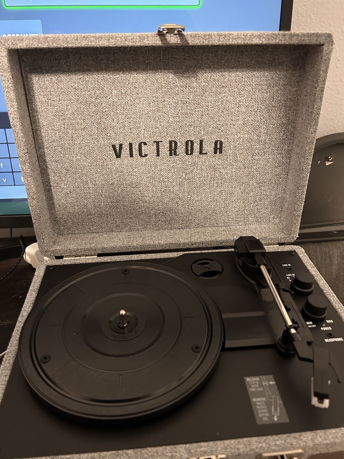 Victoria Record Player