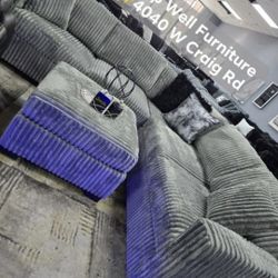 ✨️ Sectionals, 2pc Sofas ✨️ Furniture Queen Bedrooms, Dining Avail